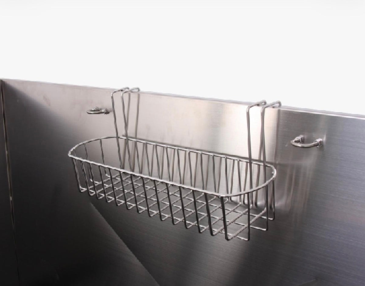 Aeolus SR-401 shampoo rack hanging over the edge of a dog bath